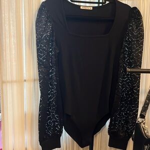 Mangopop Black Lace Sleeves Body Suit💞 Size Med NWOT